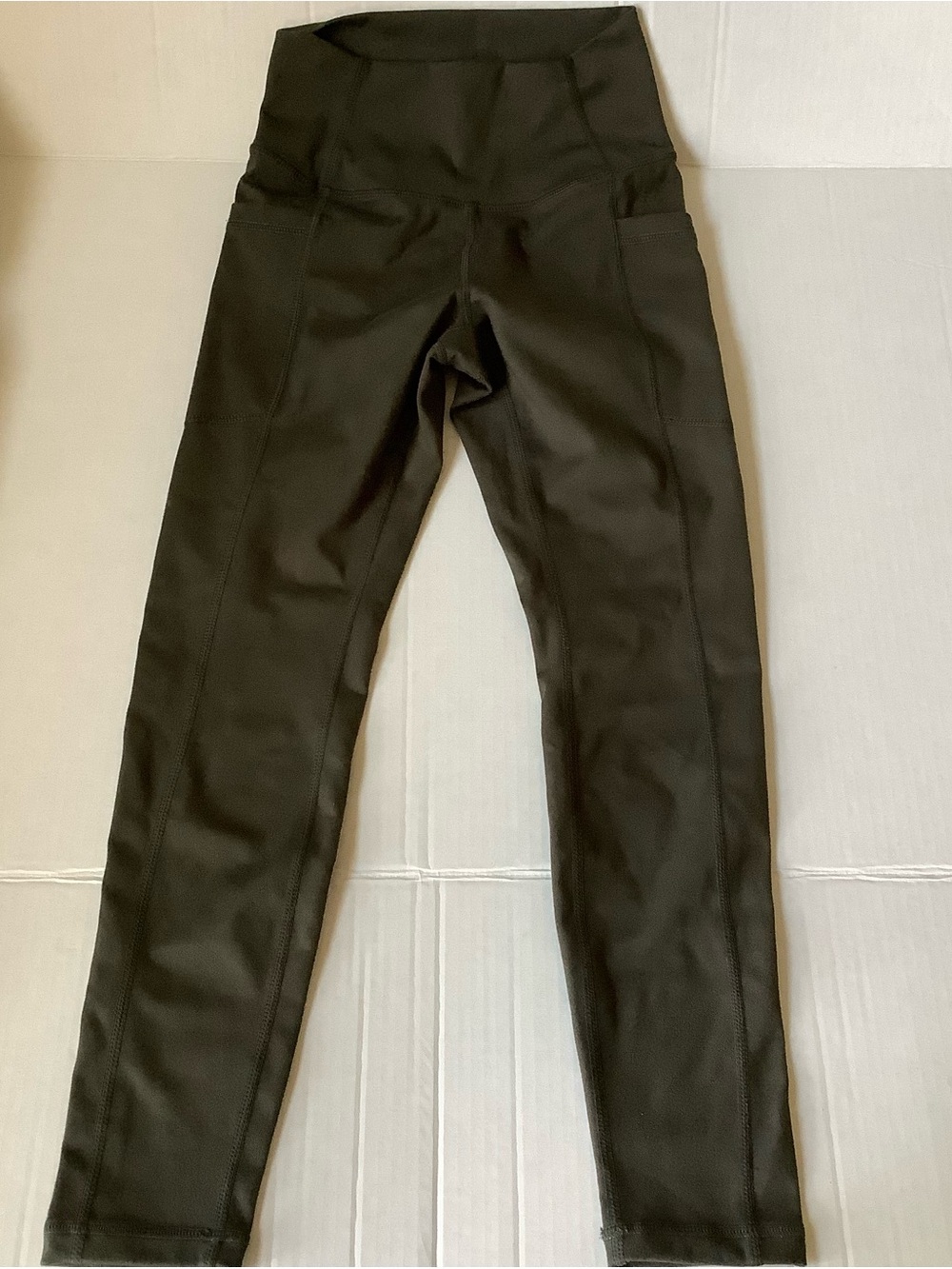 ETHOS Dark Olive Green High Rise Leggings with Pockets Size XXS